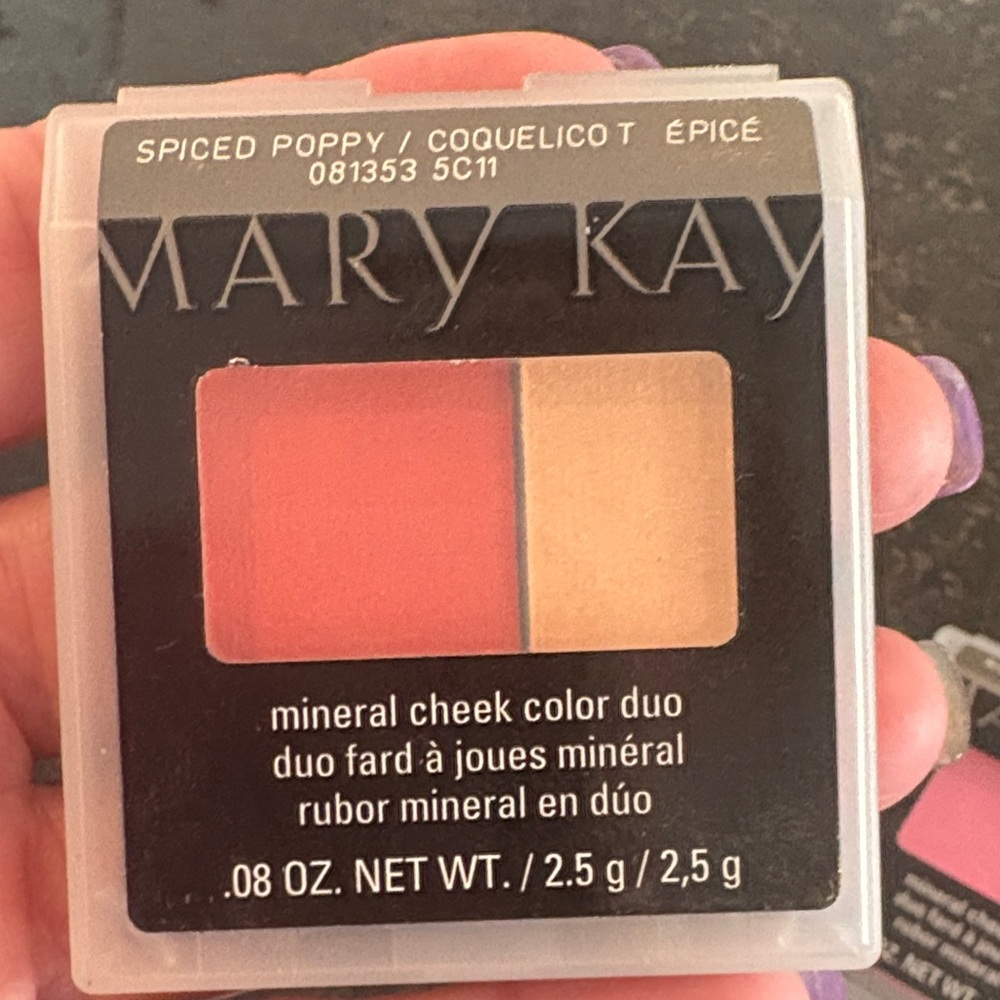 Mary Kay Mineral Cheek Color Duo - Vibrant Coral and Soft Peach